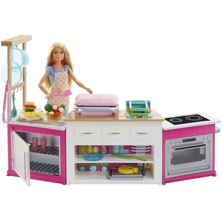 Barbie Ultimate Kitchen, 20 Zubehörteile, Kochen und Backen mit Licht- und Soundeffekten, 5 Teigfarben, inkl Puppe, Geschenk für Kinder, Spielzeug ab 3 Jahre,GWY53