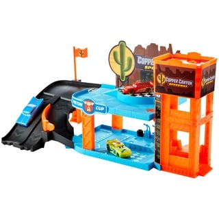 Mattel DISNEY Pixar Cars Copper Canyon - leuchtende Garage Spielset mit 3 leuchtenden Rennautos, 2 Etagen, Ölwechselstation, Tuning-Station, funktionierender Aufzug, für Kinder ab 4 Jahren, HPX75