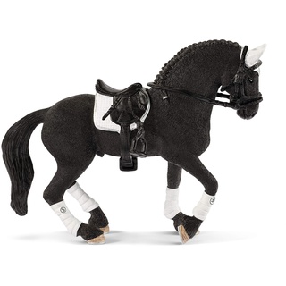 schleich HORSE CLUB 42457 4-tlg Turnier Reithengst Spielset - Realistische Pferde Figur für Turnierreiten mit Zubehör, Pferde Spielzeug für Jungen und Mädchen, ab 5 Jahren
