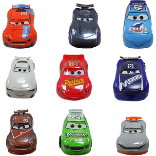 Disney Store Pixar Deluxe-Spielset „Cars“, 9 Teile, detailreich gestaltete Autos, buntes Figurenspielzeug, enthält Lightning McQueen, geeignet für Kinder ab 3 Jahren
