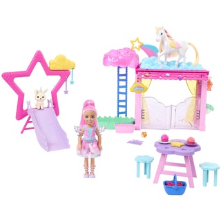 Chelsea Barbie-Puppe und Baby-Pegasus Spielset, geflügeltes Spielzeugpferd, Barbie A Touch of Magic Ein verborgener Zauber Set mit Stall, einem Hasen und Zubehör, JCW56