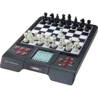 Millennium Schachcomputer, Schachschule M805 Karpov (M805)