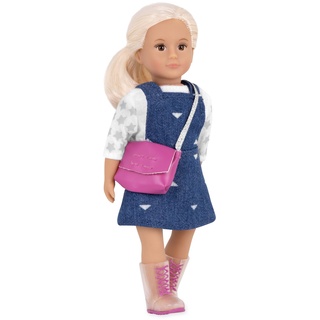 Lori 45772 Puppe Savana - 15 cm, Mädchen mit Overall-Kleid, Lange Haare, Stehpuppe beweglich, weicher Körper - für Kinder ab 3 Jahren
