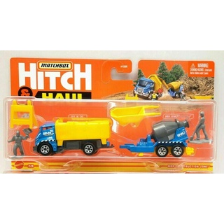 Matchbox Hitch & Haul MBX Construction Zone 2/8 (blau/gelb) - Tilt 'N Tip, MBX Zement Anhänger, Einstiegsschild, Zement Tray, Figur Man #1 und #2